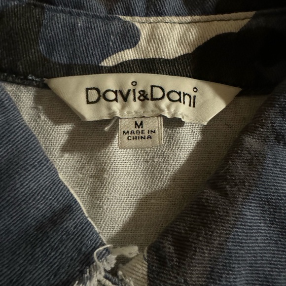 DAVI & DANI SHACKET SHIRT Slate Blue CAMO PRINT Camouflage Army Size M NWOT - Picture 5 of 10